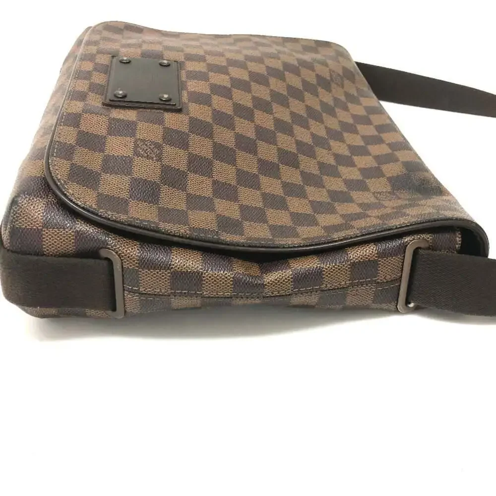 LOUIS VUITTON Brown Damier Canvas Messenger Shoulder Bag